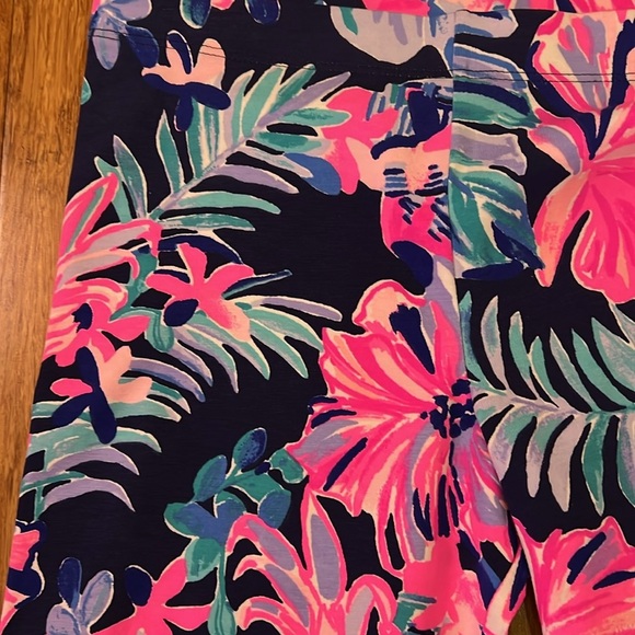 Lilly Pulitzer girls Maia legging in multi garden getaway size large EUC - Picture 2 of 4